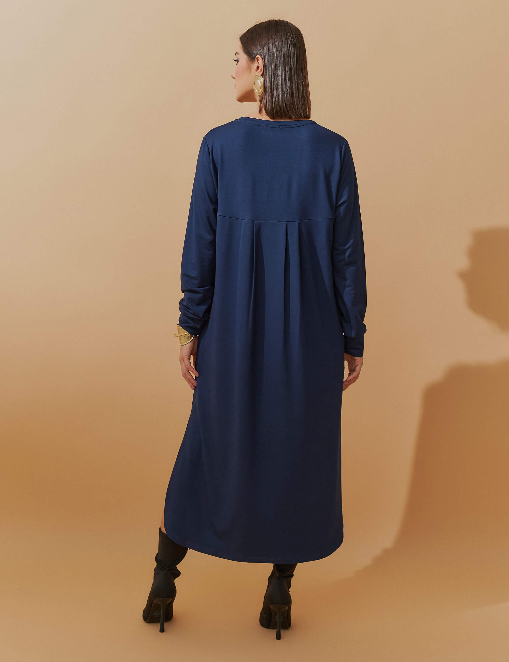 Vestido Moletom Azul Marinho Inverno Midi com Decote V e Fendas